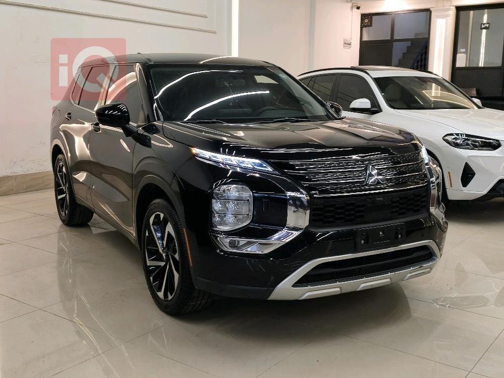 ميتسوبيشي اوتلاندر